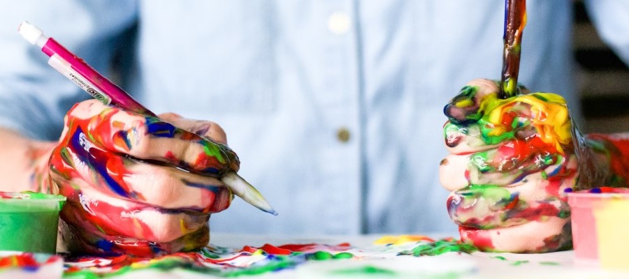 paint hands